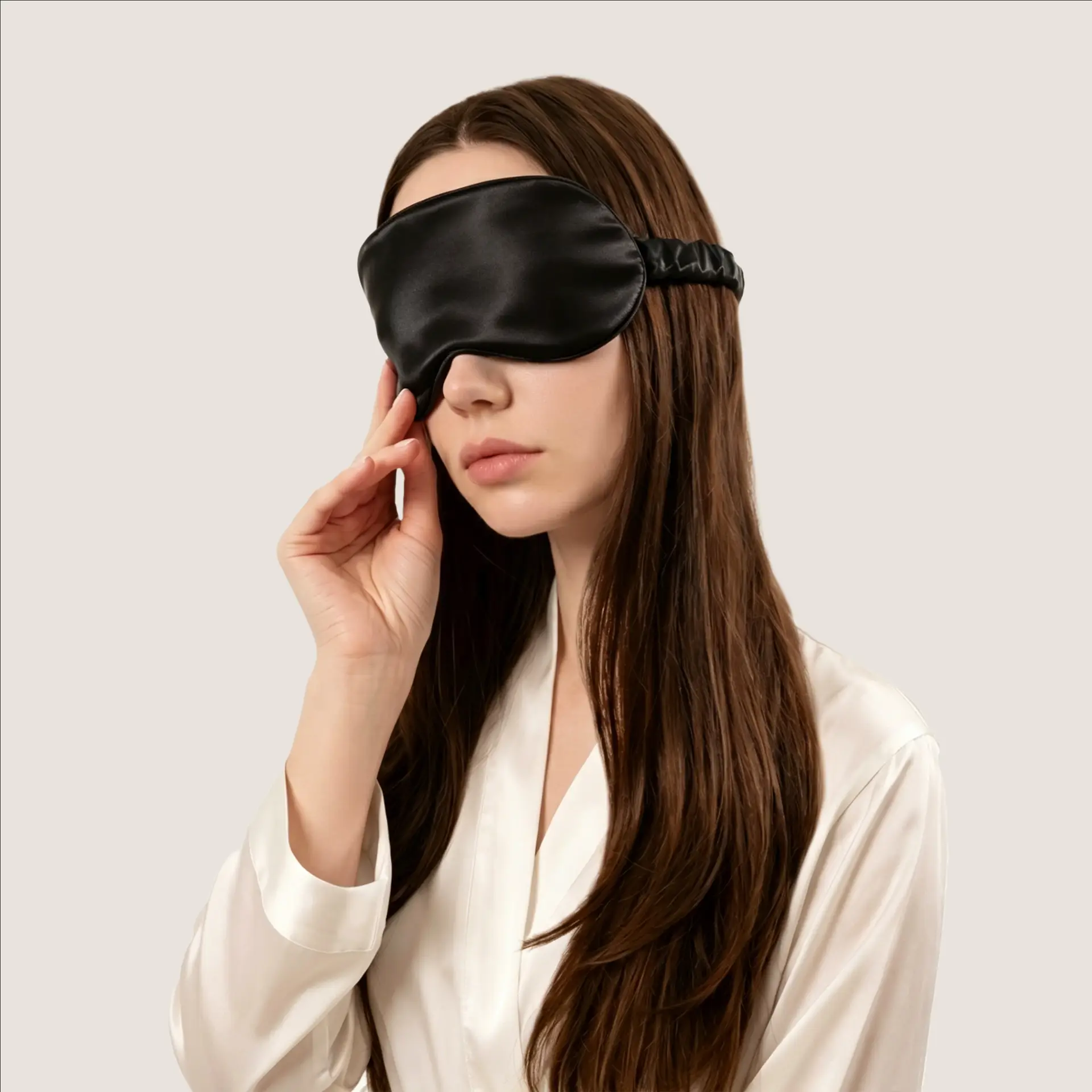Maschera per dormire in seta di gelso nera 19 momme