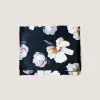Kussensloop van moerbeizijde met Midnight Blossom-print