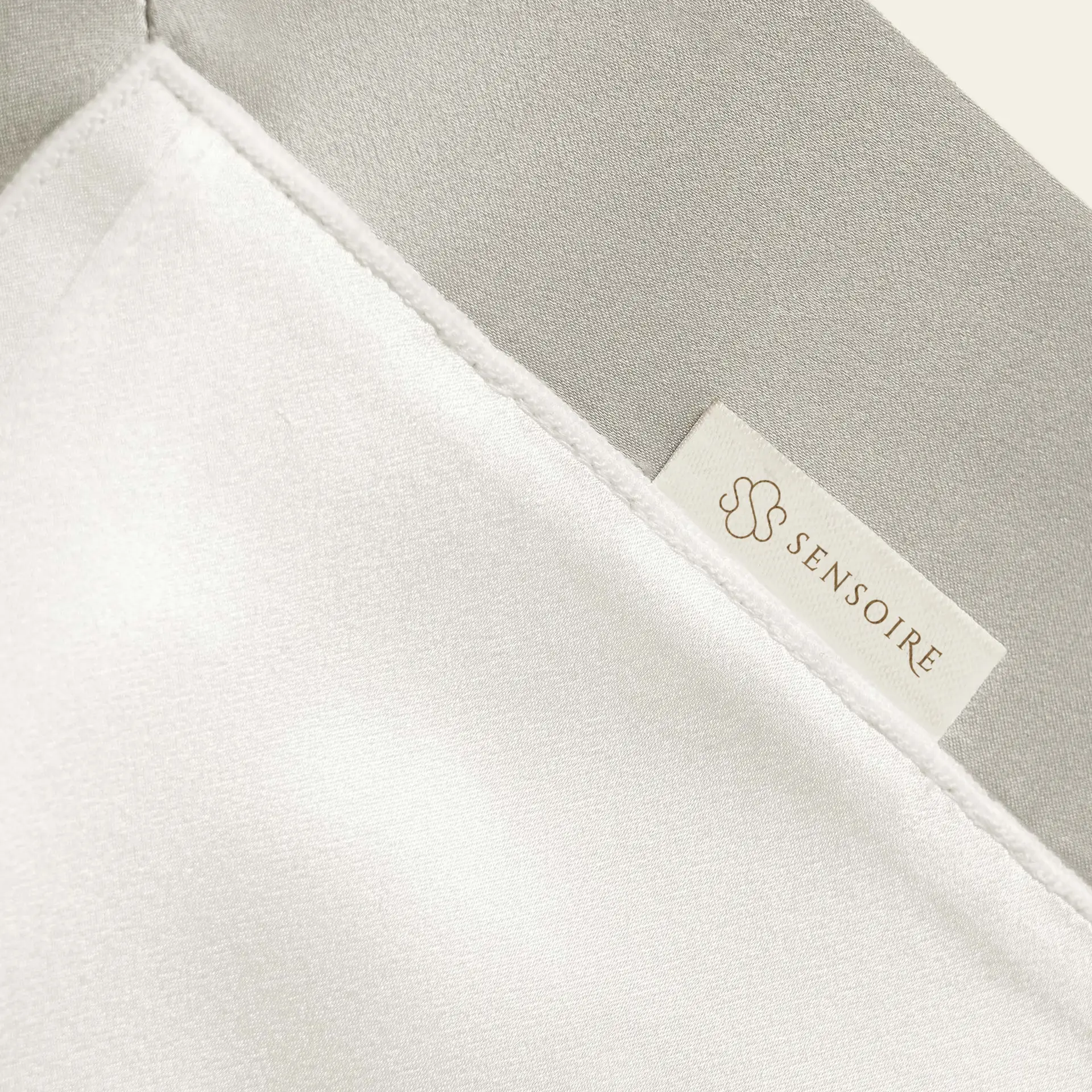 22 momme kussensloop van pure zijde met Oxford-rand, detail