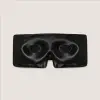 Maschera per dormire nera in seta 3D da 19 momme a copertura totale, vista posteriore.