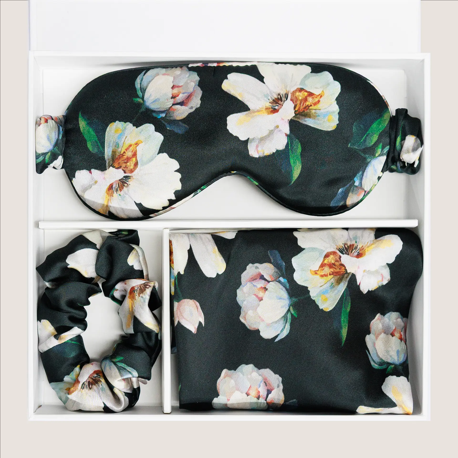 Midnight Blossom cadeauset met oogmasker, slaapmuts en scrunchie van moerbeizijde Grade 6A