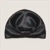 Gorro de seda en negro, vista frontal