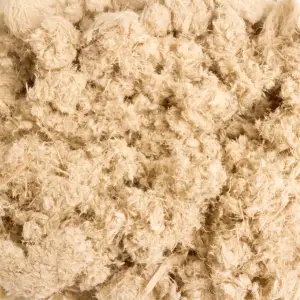 Losse bamboepulp voordat deze wordt opgelost
